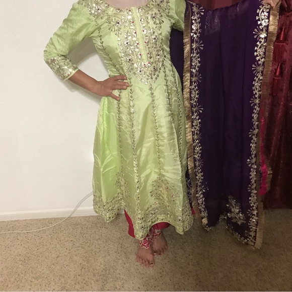 Pista color kameez pink salwar purple four sides full duppata - Picture 5 of 9